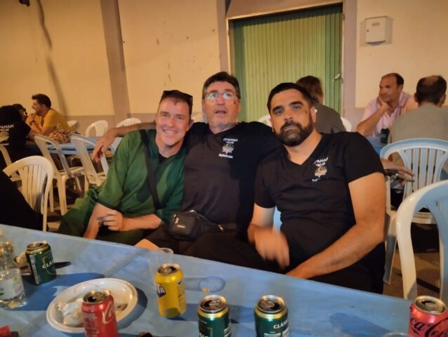 Durante la cena momentos divertidos